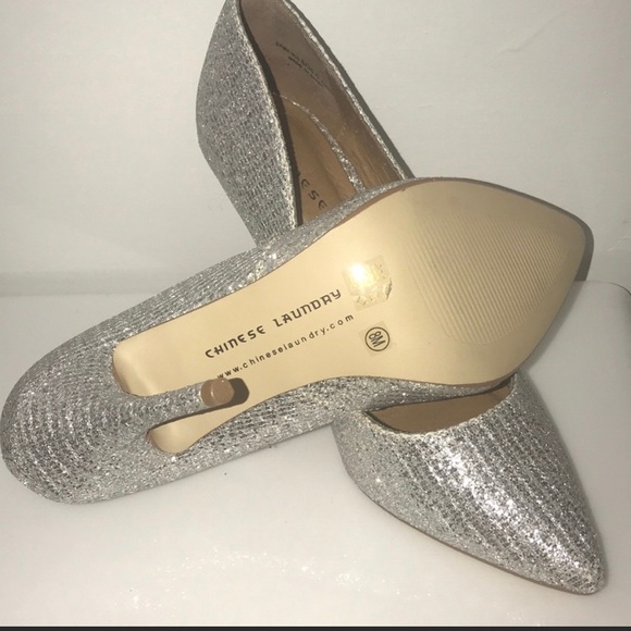 NWOB Chinese Laundry silver glitter heels Sz 8 - Picture 2 of 3